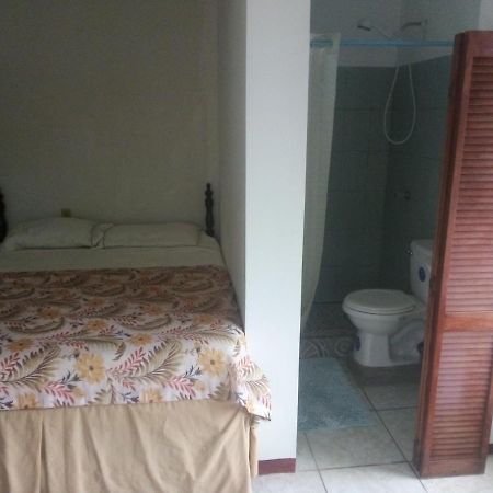 Lulu Beach Hotel Corn Island Exterior photo