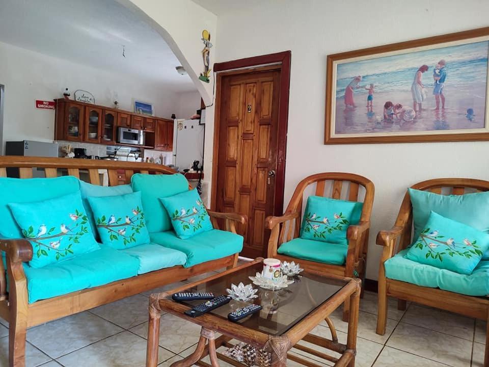 Lulu Beach Hotel Corn Island Exterior photo